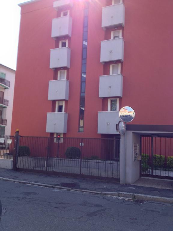 Appartamento Aleph With Private Parking, Next Train Station コモ エクステリア 写真
